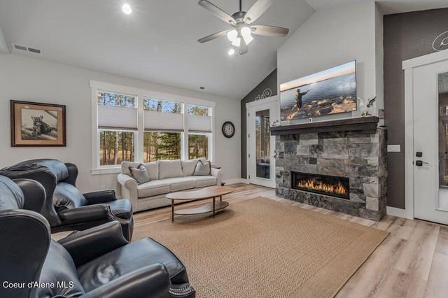 891 Ames WAY, Dover, ID 83825