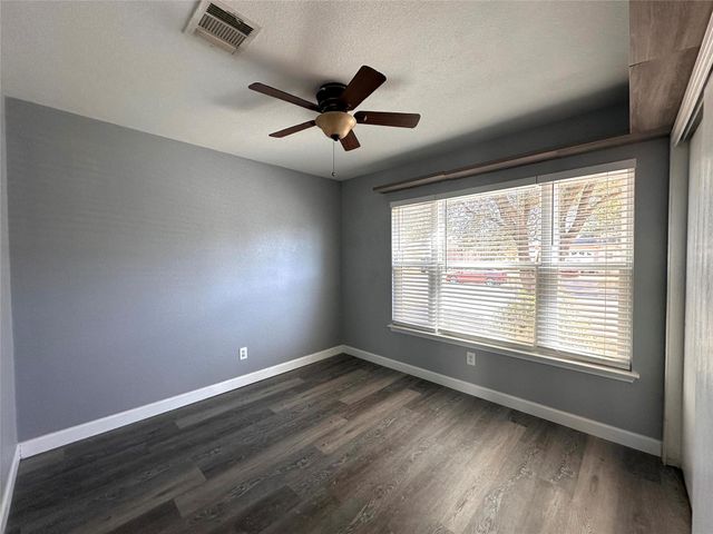 5604 Man O War Stretch DR, Del Valle, TX 78617