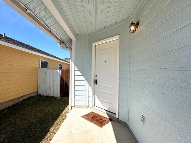 5604 Man O War Stretch DR, Del Valle, TX 78617