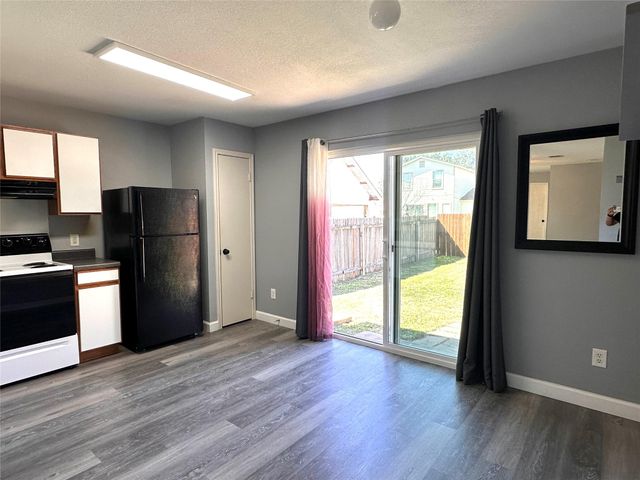 5604 Man O War Stretch DR, Del Valle, TX 78617