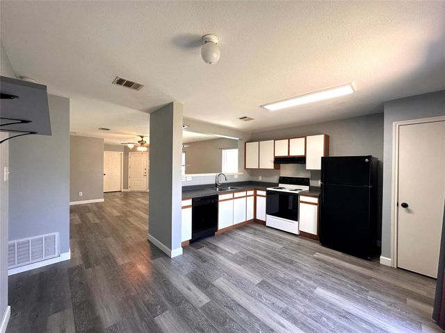 5604 Man O War Stretch DR, Del Valle, TX 78617