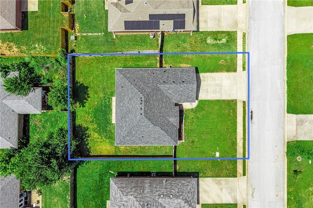 511 Dewberry Lane, Centerton, AR 72719
