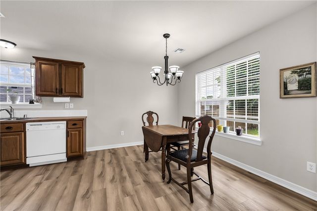 511 Dewberry Lane, Centerton, AR 72719