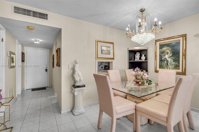 1530 NE 191st St 105, Miami, FL 33179