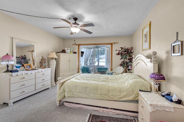 1530 NE 191st St 105, Miami, FL 33179