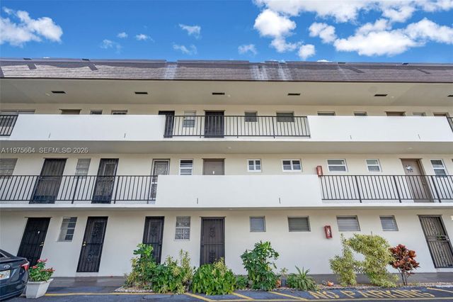 1530 NE 191st St 105, Miami, FL 33179