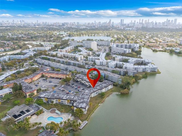 1530 NE 191st St 105, Miami, FL 33179