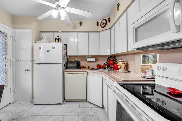 1530 NE 191st St 105, Miami, FL 33179