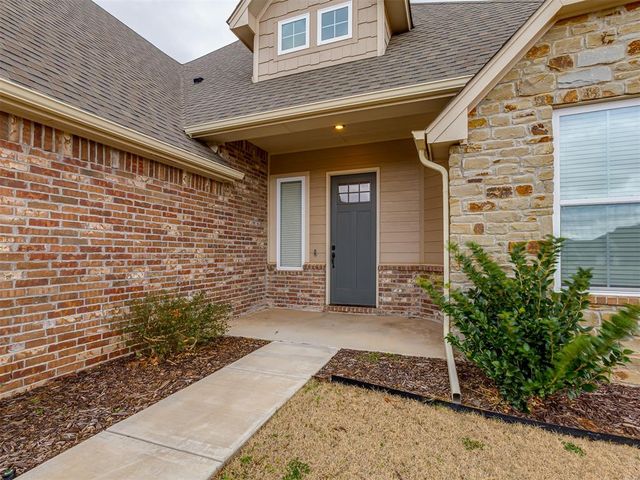 509 Carlow Way, Yukon, OK 73099