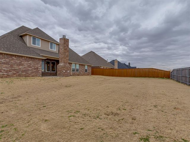 509 Carlow Way, Yukon, OK 73099