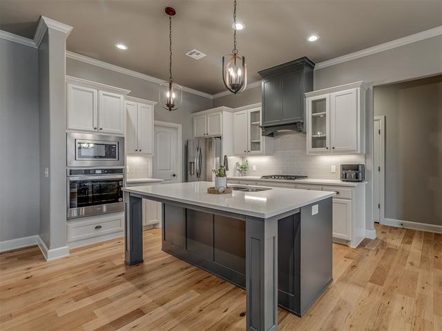 509 Carlow Way, Yukon, OK 73099