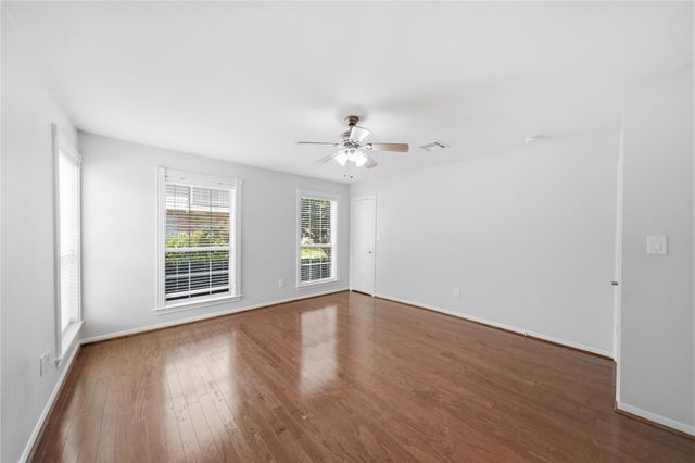 727 Bunker Hill Road 7, Houston, TX 77024