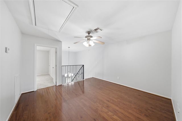 727 Bunker Hill Road 7, Houston, TX 77024