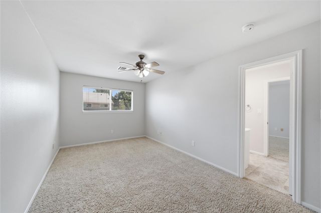 727 Bunker Hill Road 7, Houston, TX 77024