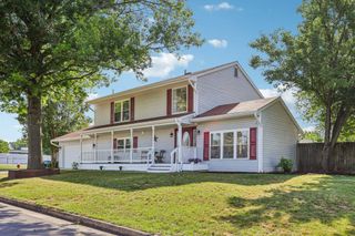2 BEECHER PL, Sterling, VA 20164