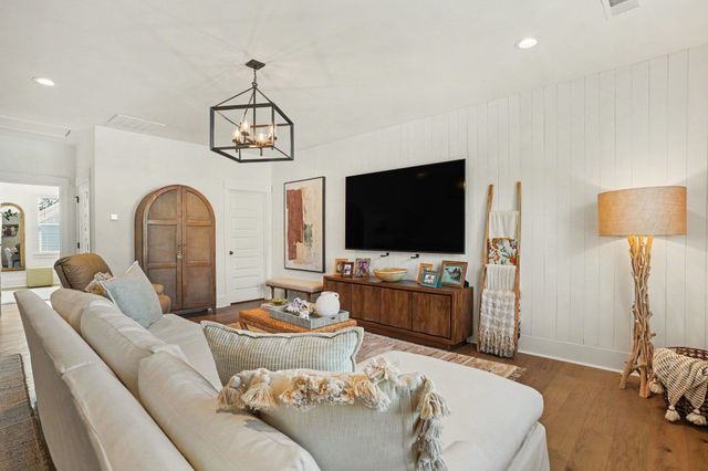 6436 Berg St., Murrells Inlet, SC 29576