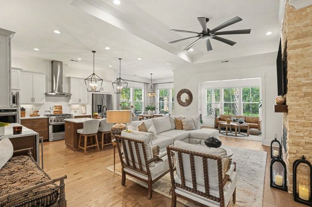 6436 Berg St., Murrells Inlet, SC 29576