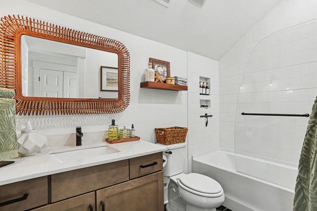 6436 Berg St., Murrells Inlet, SC 29576