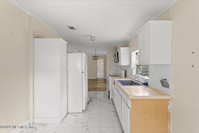 24027 NW 183RD AVE Avenue, High Springs, FL 32643