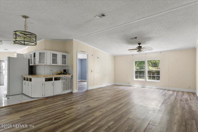 24027 NW 183RD AVE Avenue, High Springs, FL 32643