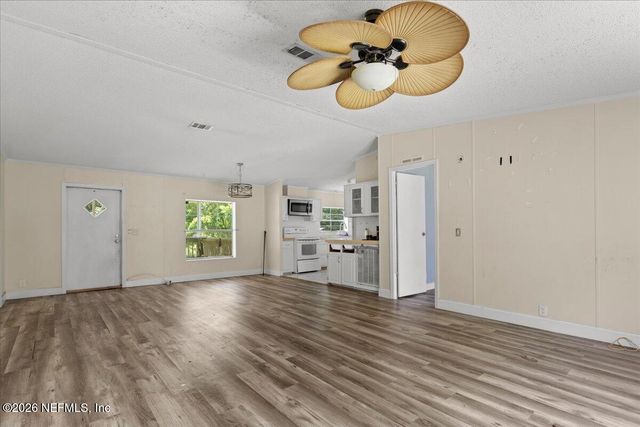 24027 NW 183RD AVE Avenue, High Springs, FL 32643