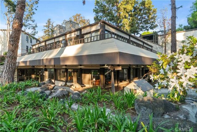 8650 Gulana, Playa Del Rey, CA 90293