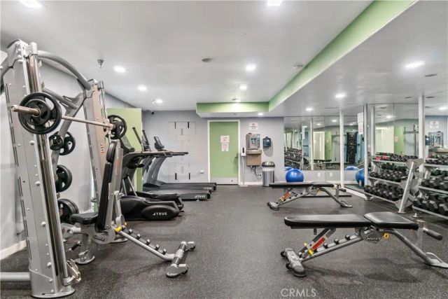 8650 Gulana, Playa Del Rey, CA 90293