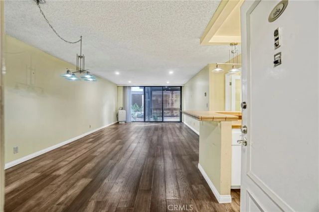 8650 Gulana, Playa Del Rey, CA 90293