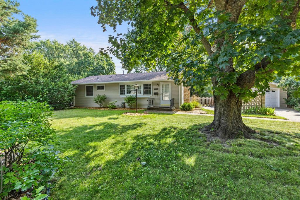 10433 Washburn Avenue S, Bloomington, MN 55431 — exterior