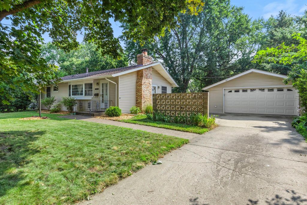 10433 Washburn Avenue S, Bloomington, MN 55431 — photo 5