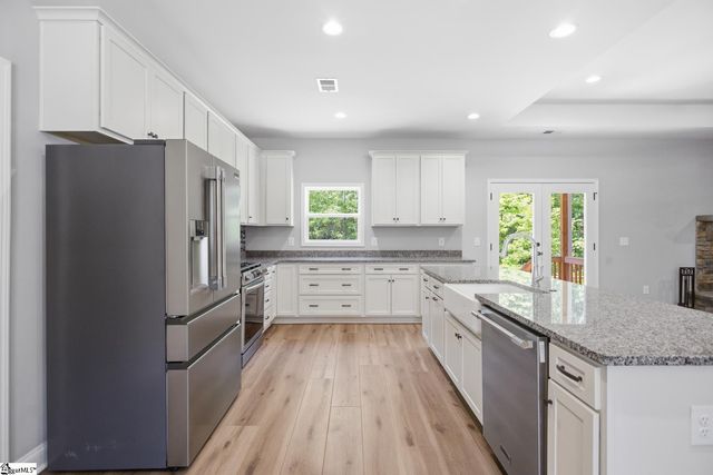 912 Watercrest Road, West Union, SC 29696