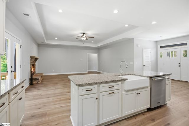 912 Watercrest Road, West Union, SC 29696