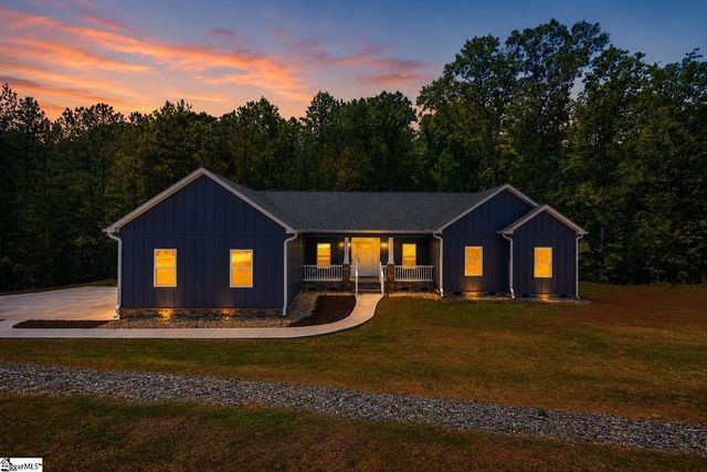 912 Watercrest Road, West Union, SC 29696