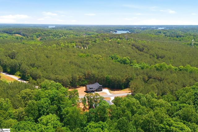 912 Watercrest Road, West Union, SC 29696