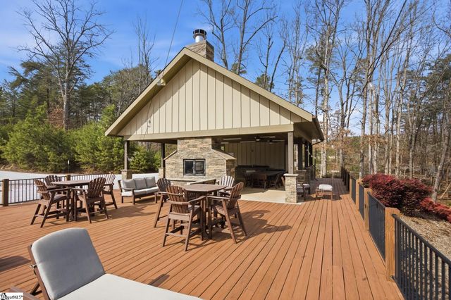 912 Watercrest Road, West Union, SC 29696
