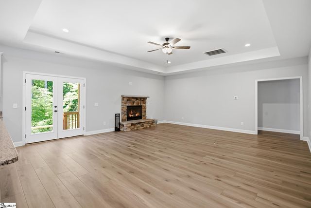 912 Watercrest Road, West Union, SC 29696