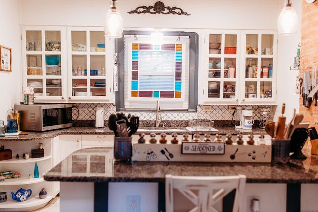 1021 Park Avenue, Bonham, TX 75418