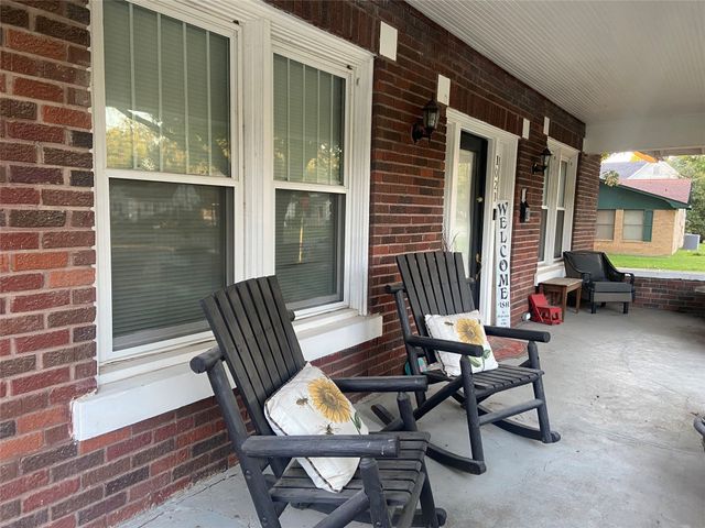 1021 Park Avenue, Bonham, TX 75418