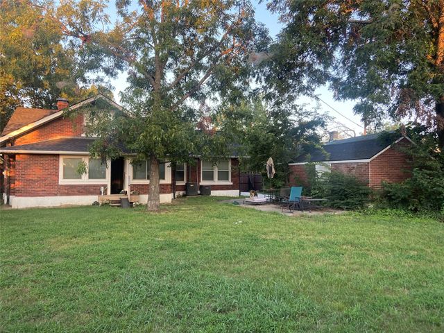 1021 Park Avenue, Bonham, TX 75418