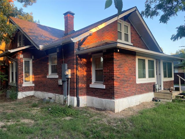 1021 Park Avenue, Bonham, TX 75418