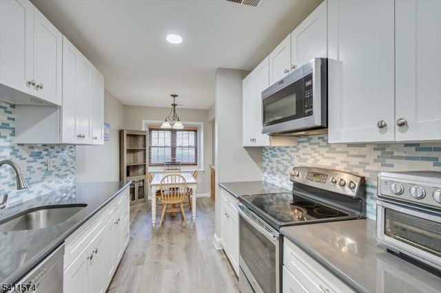 46 Carlisle Ct, Franklin Twp., NJ 08873