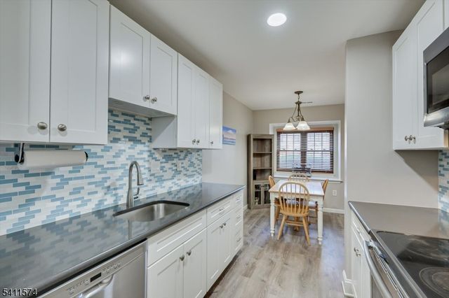 46 Carlisle Ct, Franklin Twp., NJ 08873