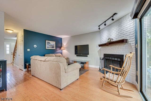 46 Carlisle Ct, Franklin Twp., NJ 08873