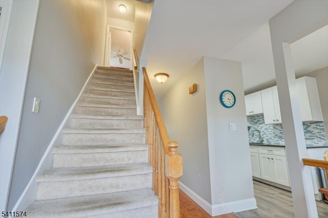 46 Carlisle Ct, Franklin Twp., NJ 08873