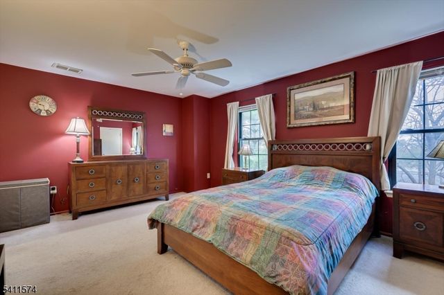 46 Carlisle Ct, Franklin Twp., NJ 08873