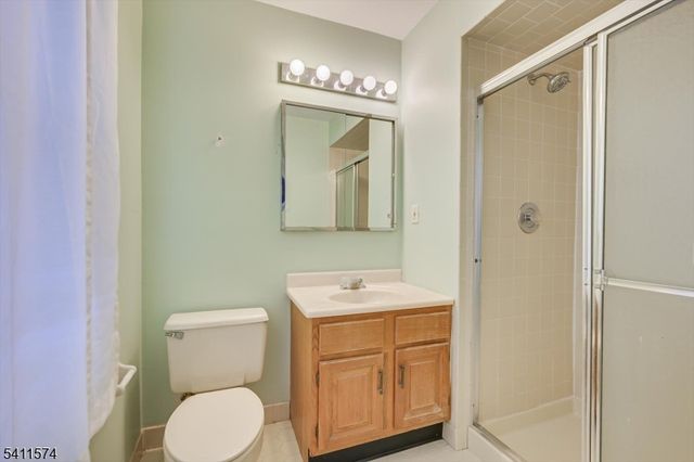 46 Carlisle Ct, Franklin Twp., NJ 08873