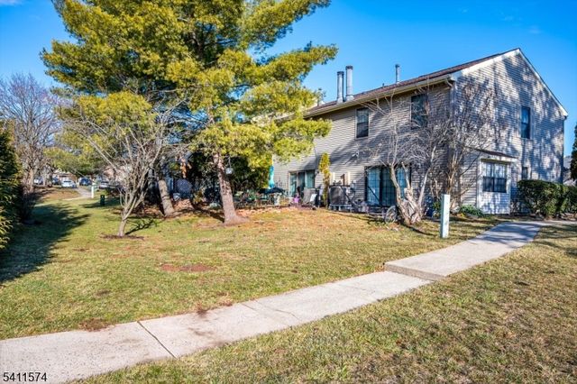 46 Carlisle Ct, Franklin Twp., NJ 08873