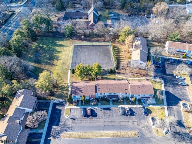 46 Carlisle Ct, Franklin Twp., NJ 08873