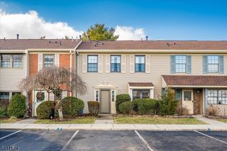 46 Carlisle Ct, Franklin Twp., NJ 08873