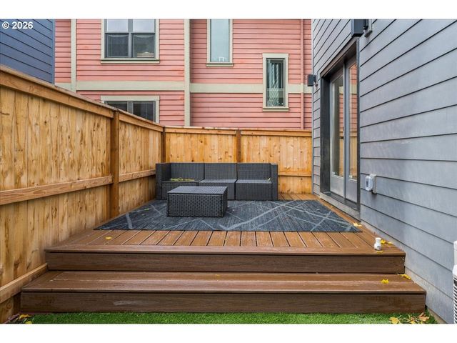 4234 Se YAMHILL St, Portland, OR 97215